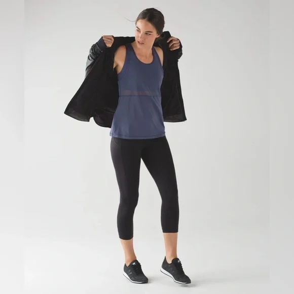 EUC Lululemon Fast As Light 2-In-1 Tank
*Greyvy Sz 6 - Picture 3 of 16